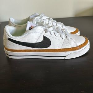 Nike Court Legacy Size 6.5